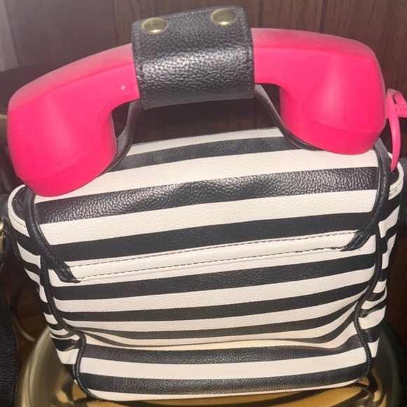 BETSEY JOHNSON Operational Black & White Retro Novelty Phone Crossbody Purse NWT - Picture 6 of 7